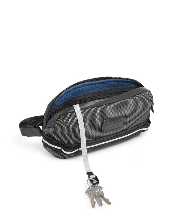 Waist bag tumi 2025