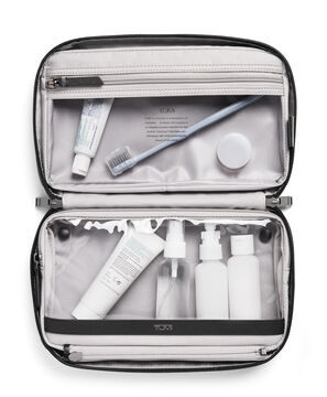 VOYAGEUR Adelise Cosmetic