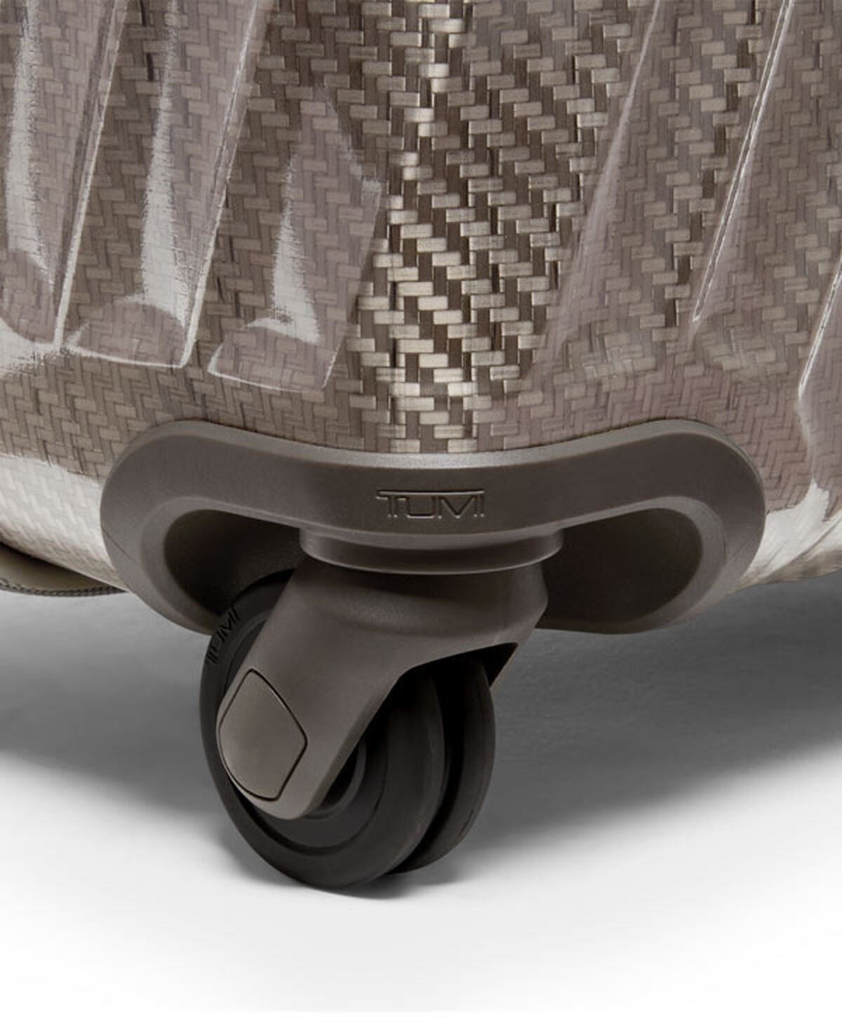 TUMI Short Trip Checked Luggage 66 cm