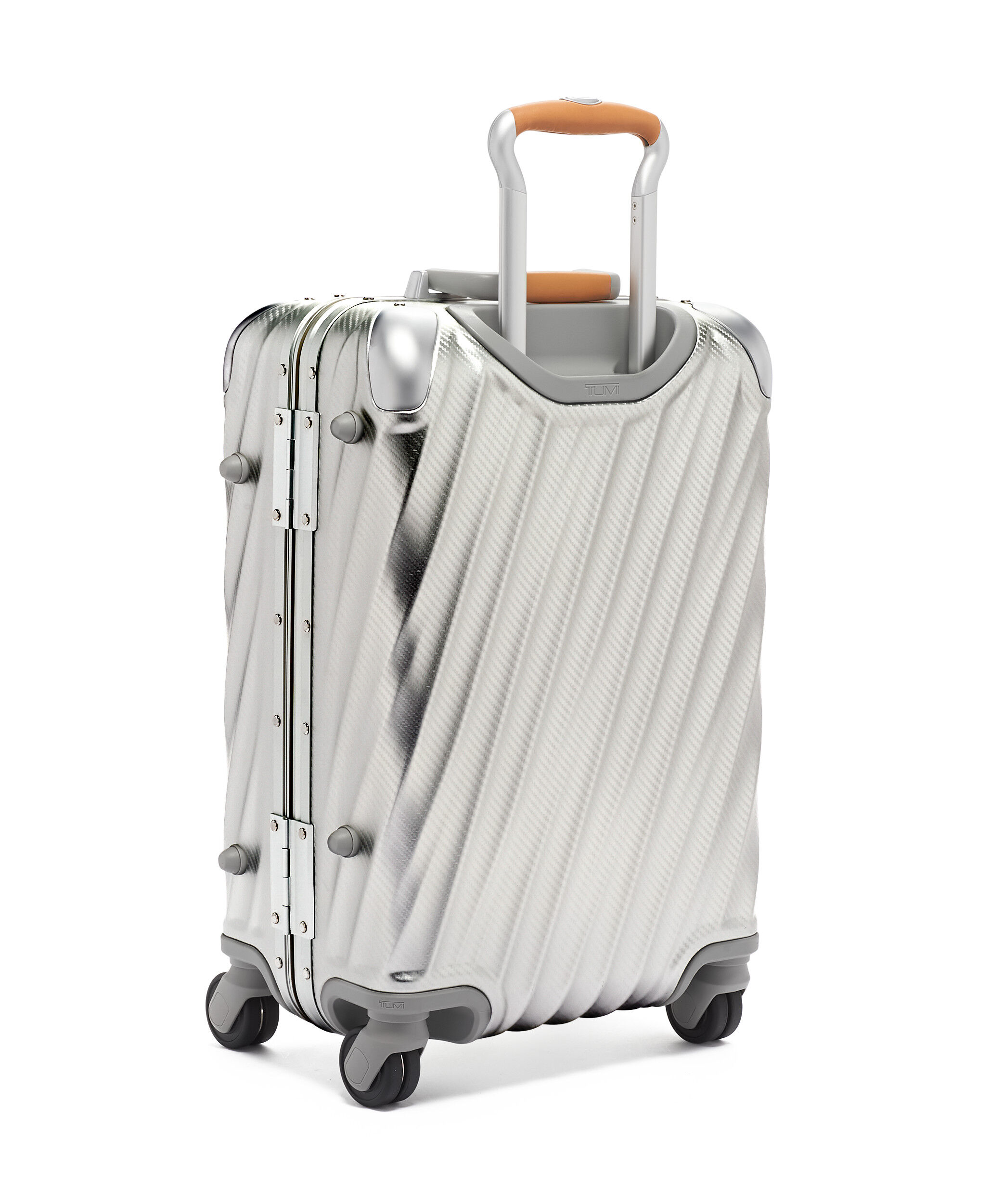 19 Degree Aluminium International Carry-On 56 cm Silver | TUMI Denmark