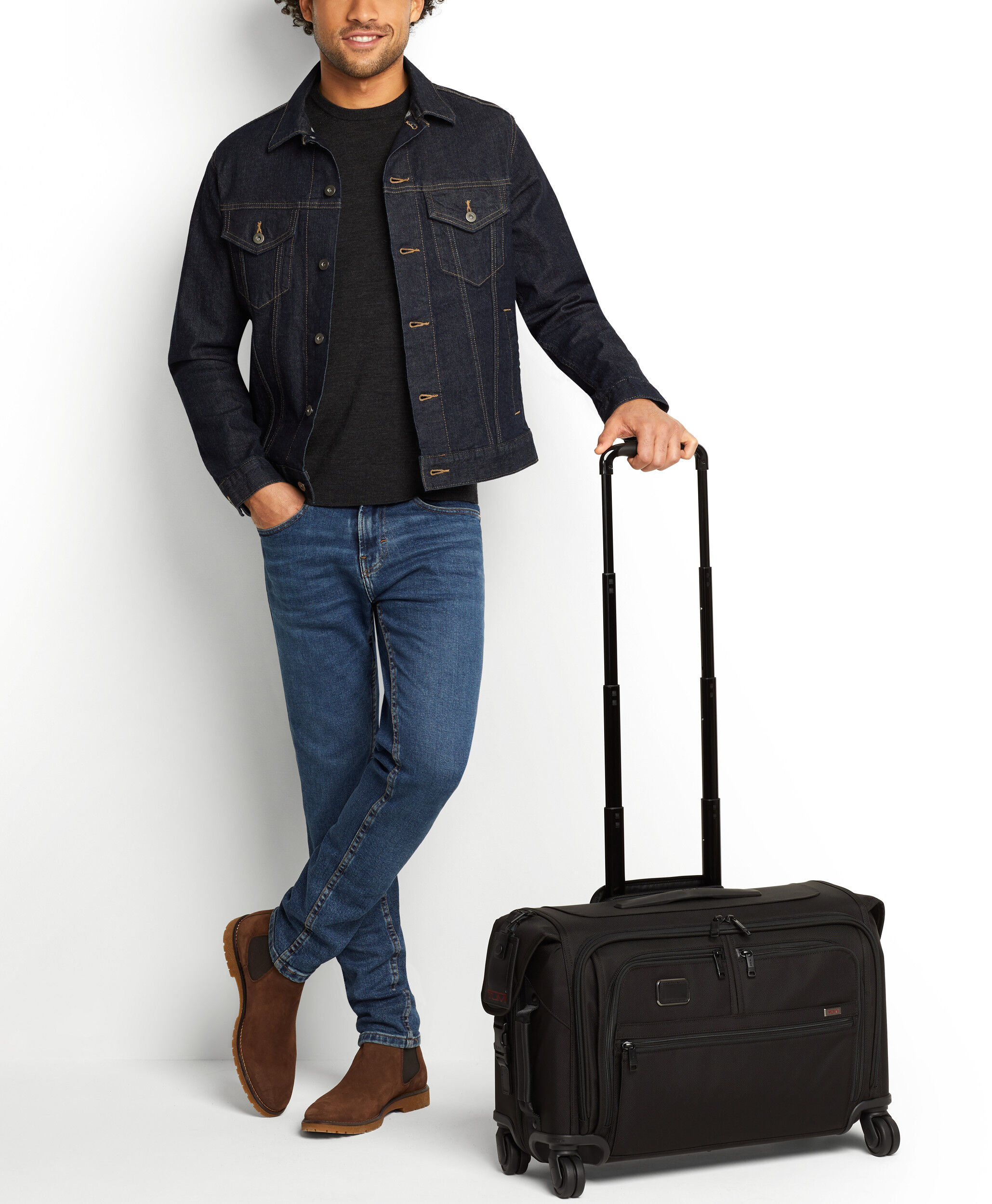 Alpha Garment Carry-On 37 cm Black | TUMI Denmark