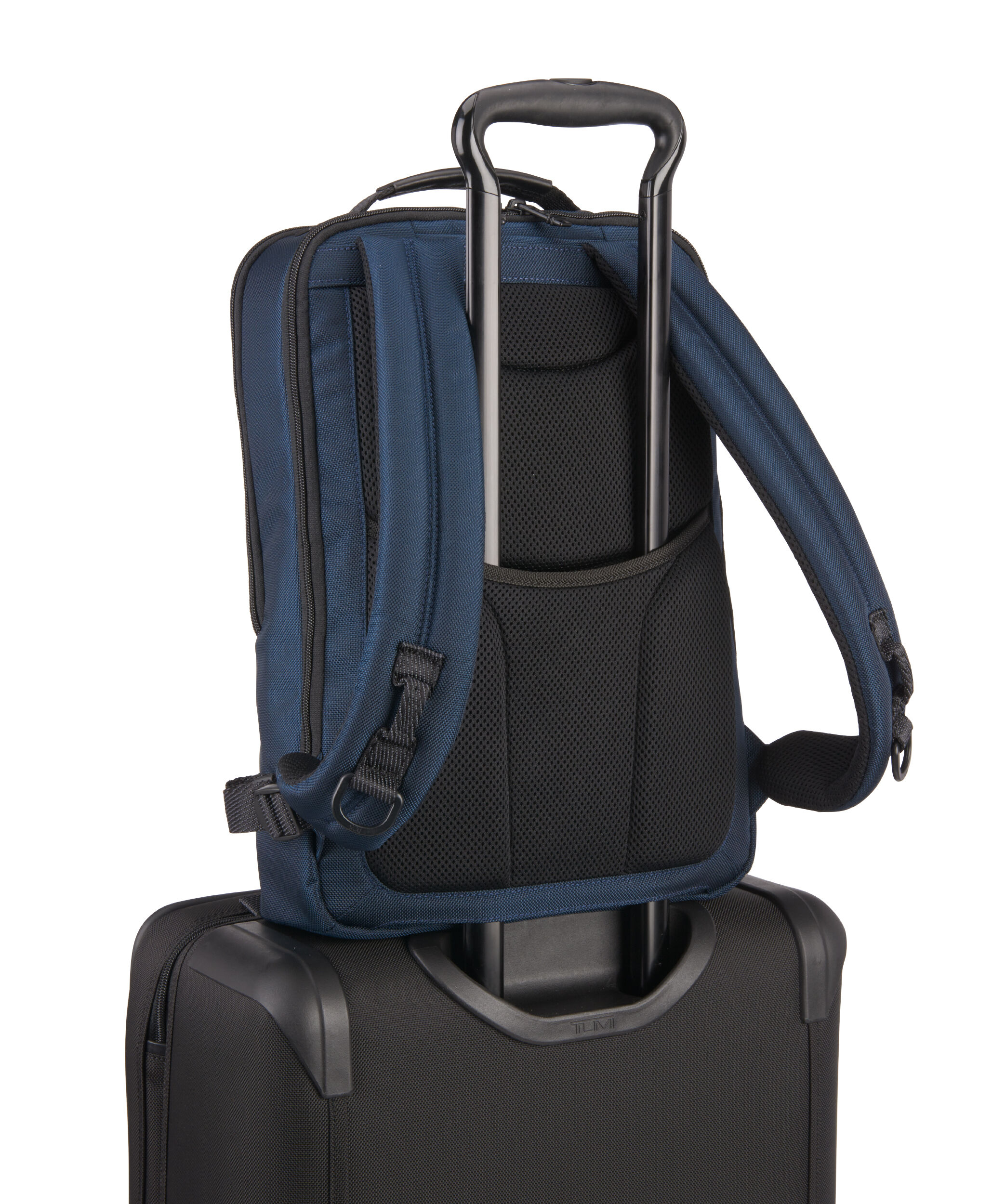tumi alpha bravo davis