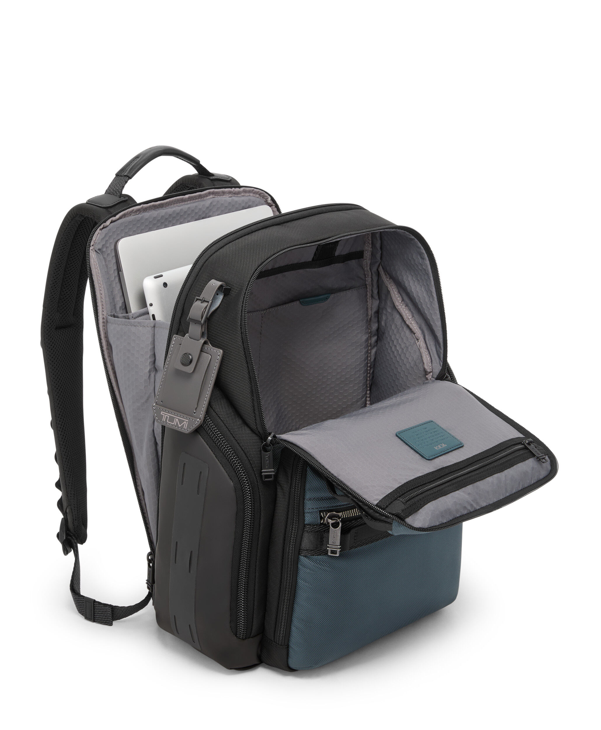 Alpha Bravo Luggage Collection | TUMI