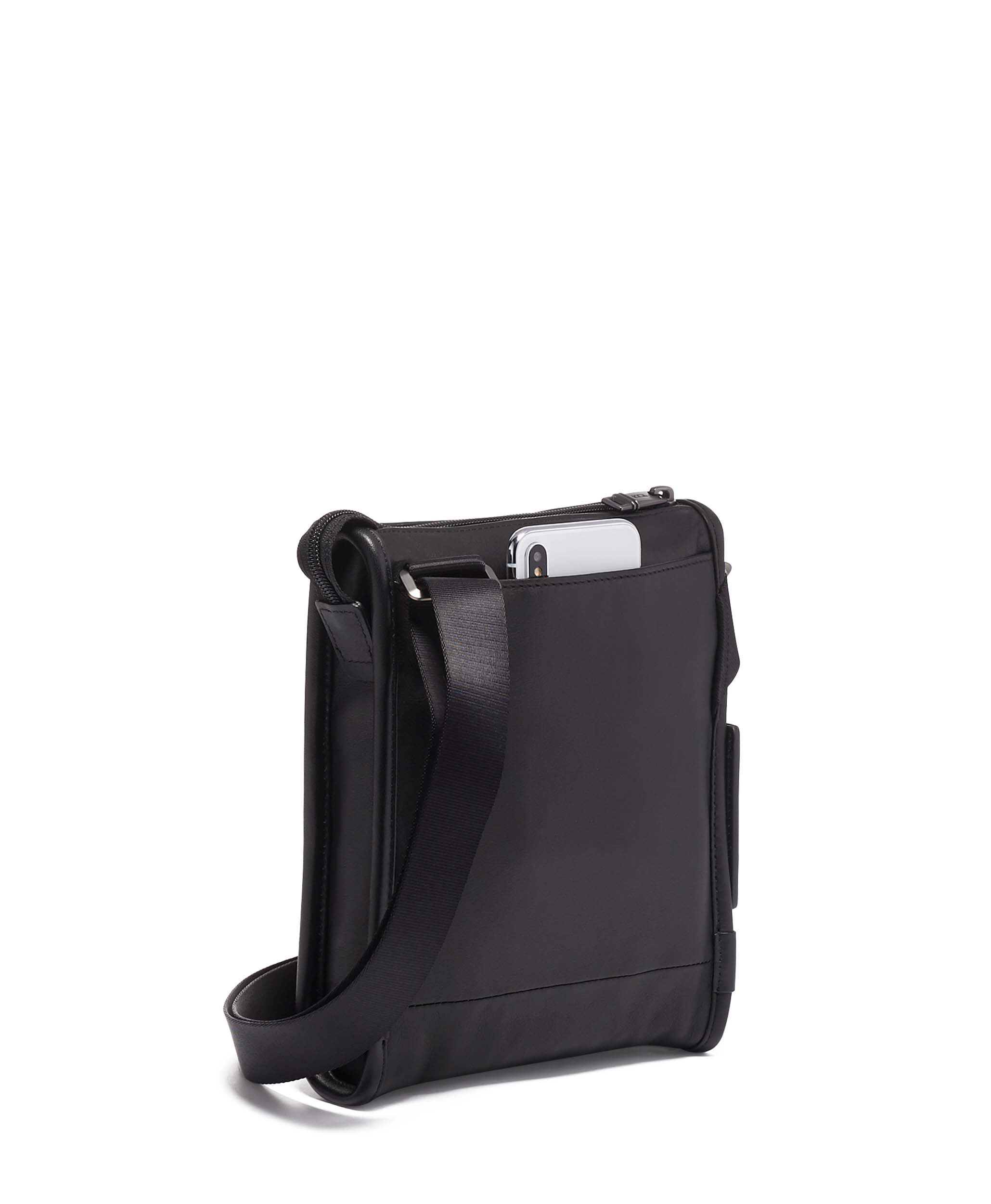 Tumi alpha 3 deals pocket bag small