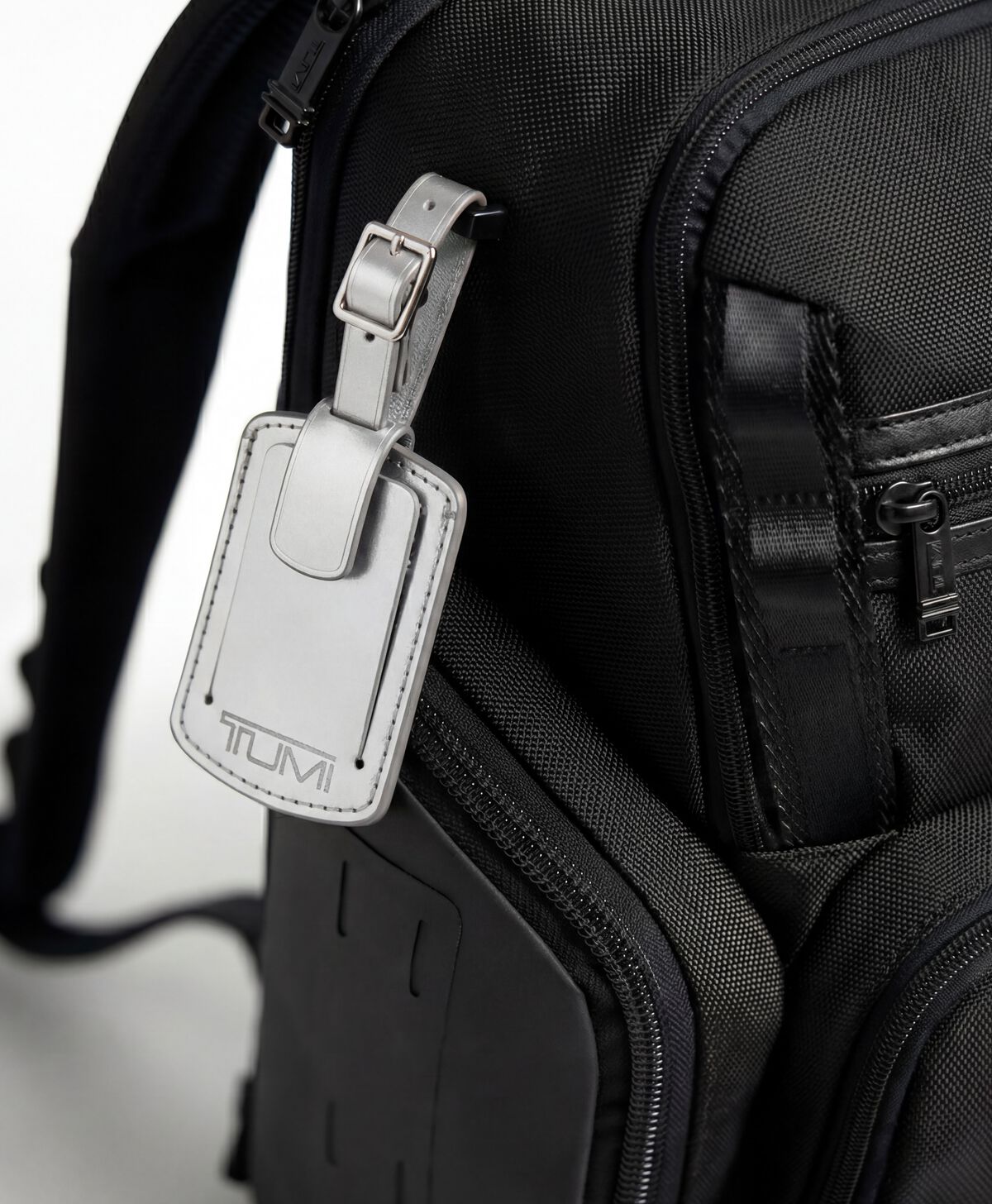 TUMI ACCENTS Size B Luggage Tag