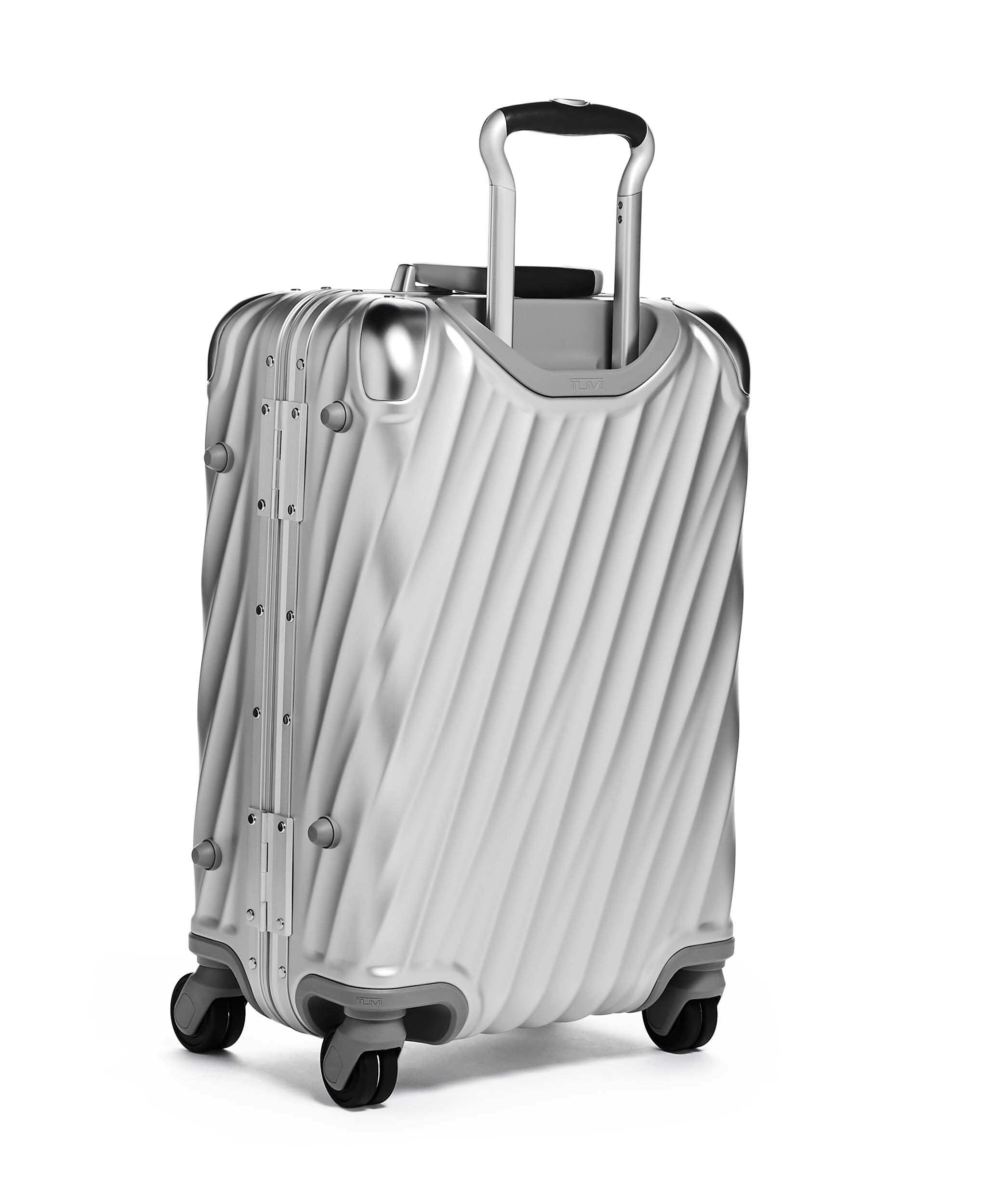 Tumi degree top