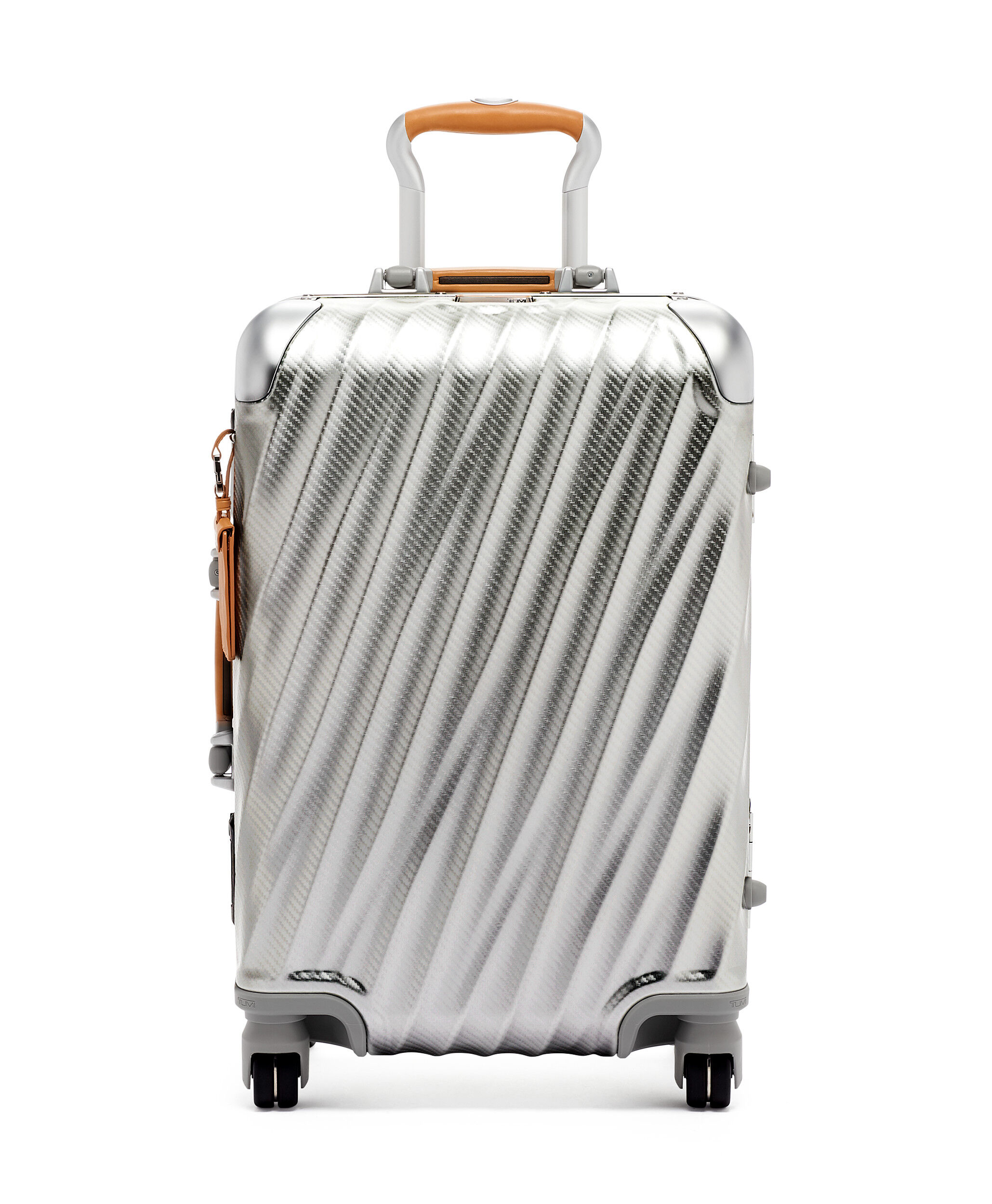 19 Degree Aluminium International Carry-On 56 cm Silver | TUMI Denmark