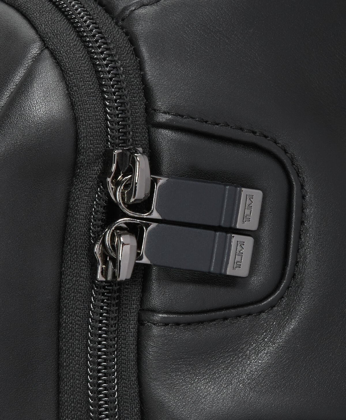 Alpha Medium 15" Briefcase