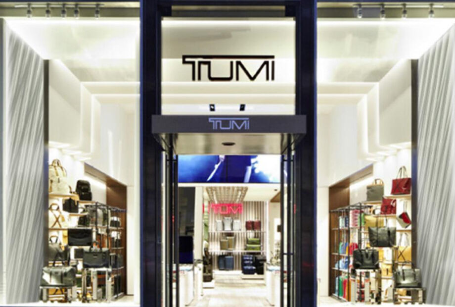 TUMI Store - Champs-&Eacute;lys&eacute;es